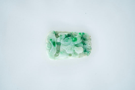 Jade pendant: Handmade, elegantly unique, high-end fashion, granting you exceptional allure